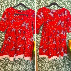 EUC Girls Dress, Red w/butterfly pattern all over, dresses double lined. 🦋